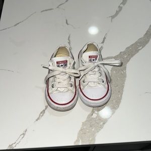 White Toddler Converse size 8! Gently used.